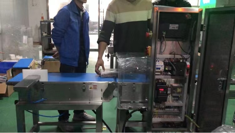 제품의 체중을 조사하기 위한 1KW 120p/min 고속도 첵크 웨이어